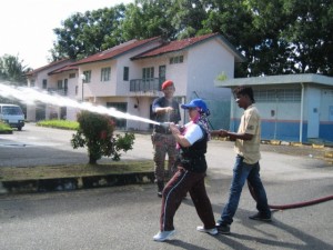 kursus BOMBA 18 19 20 oct ober 11 012 Fire-Fighting Technique